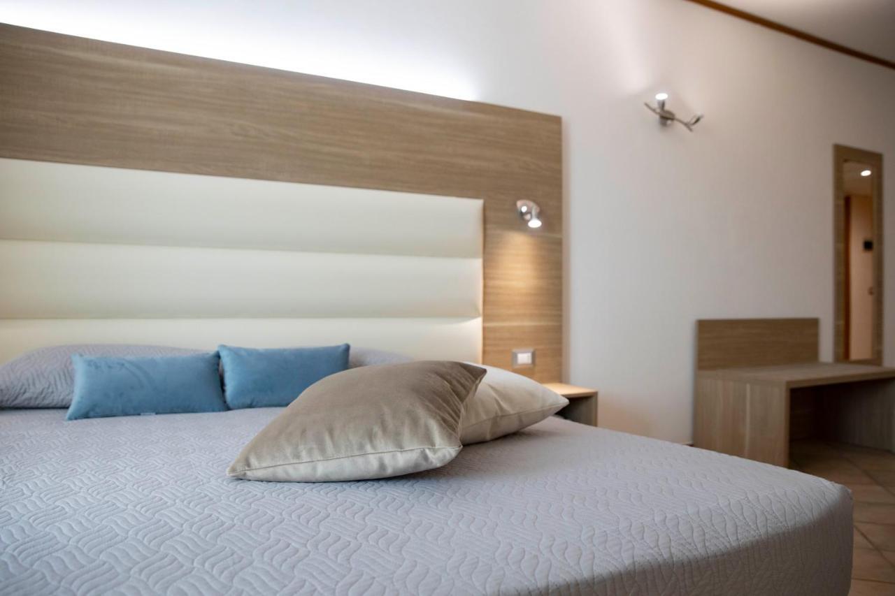 Pegasus Hotel Сасари Екстериор снимка