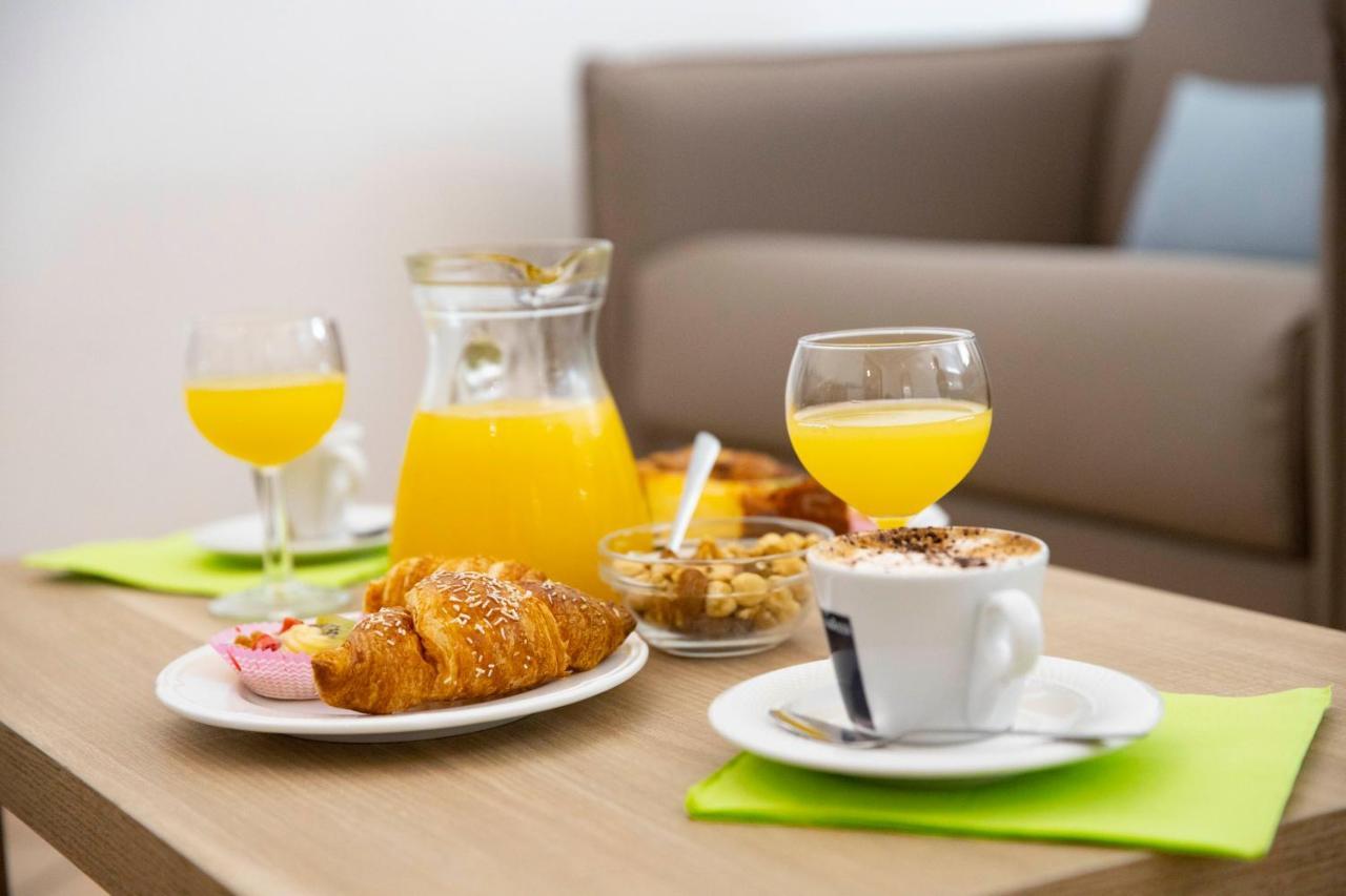 Pegasus Hotel Сасари Екстериор снимка