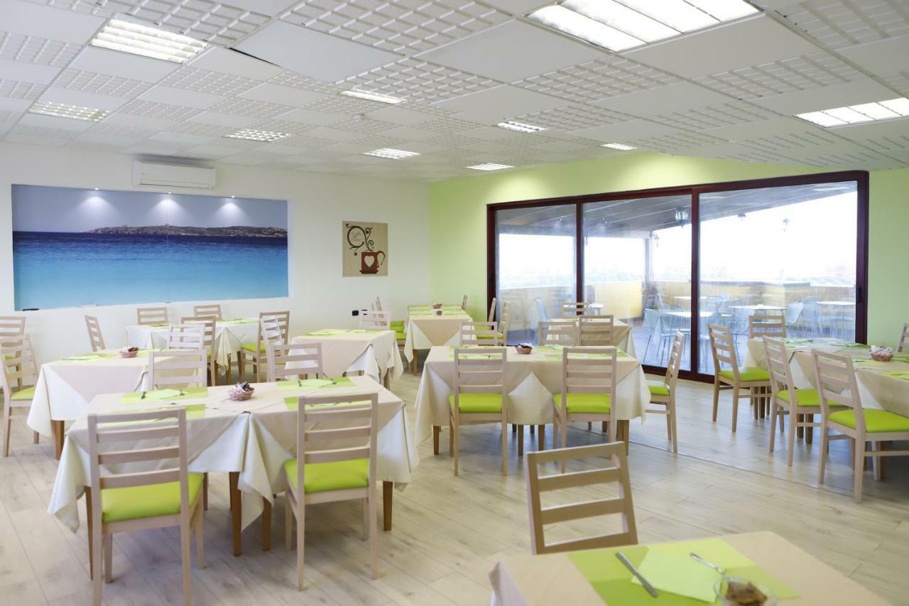 Pegasus Hotel Сасари Екстериор снимка